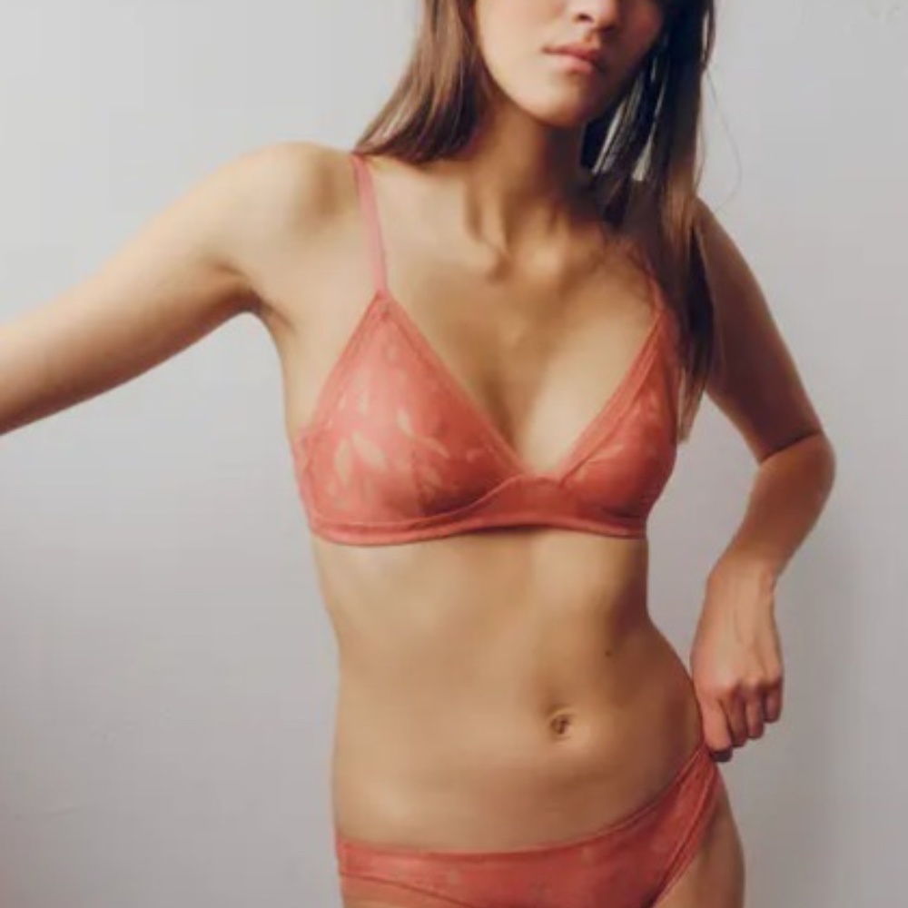 Yse BATTEMENT DE CILS TRIANGLE bra